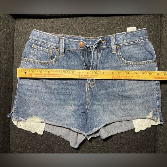 Old Navy Jean Shorts - Picture 2 of 5